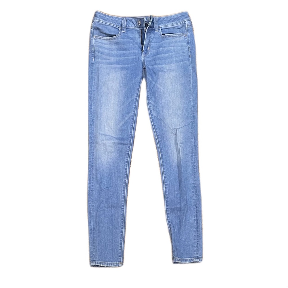 AMERICAN EAGLE - light blue jeans